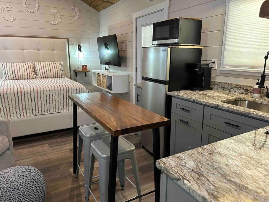 Blissful Nook Tiny Home ~ Cozy Retreat W/ Hot Tub; Near Town And Deep Creek Bryson City Zewnętrze zdjęcie