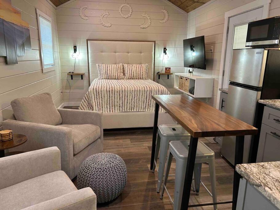 Blissful Nook Tiny Home ~ Cozy Retreat W/ Hot Tub; Near Town And Deep Creek Bryson City Zewnętrze zdjęcie